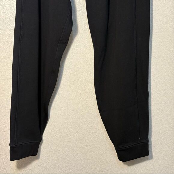 Black Tapered Sweatpants Men’s Medium. - Picture 4 of 10